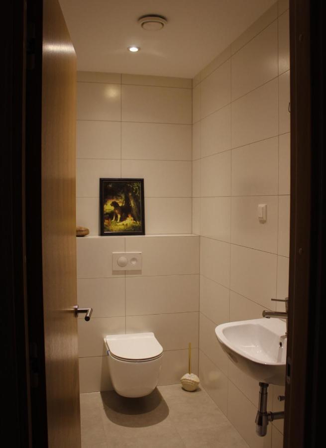 Emajoe Keeltekool Apartment ตาร์ตู ภายนอก รูปภาพ