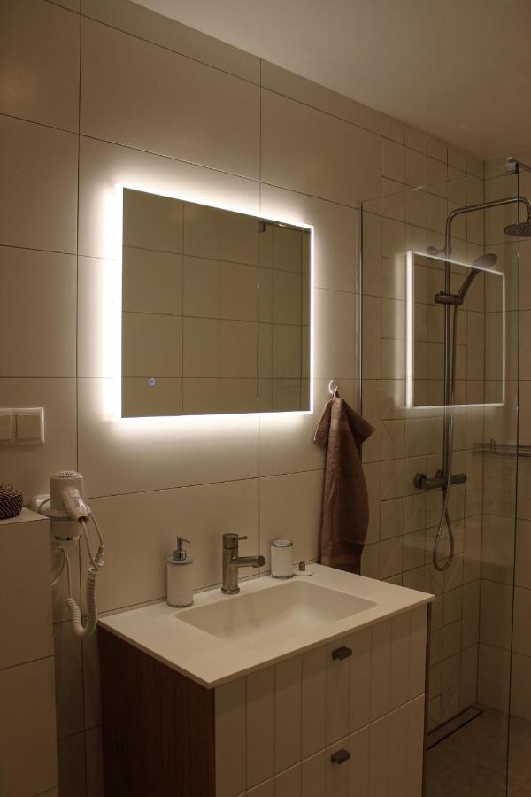 Emajoe Keeltekool Apartment ตาร์ตู ภายนอก รูปภาพ