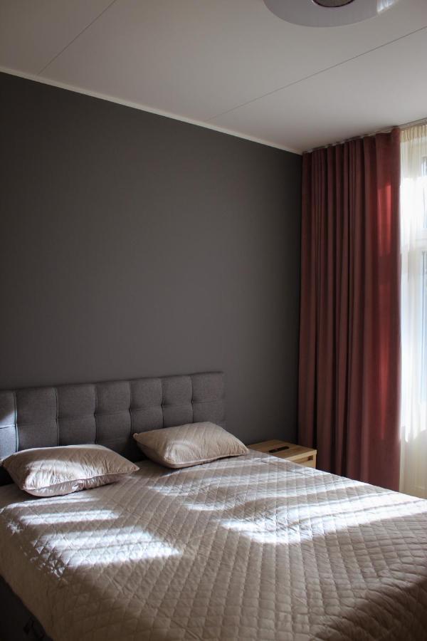 Emajoe Keeltekool Apartment ตาร์ตู ภายนอก รูปภาพ