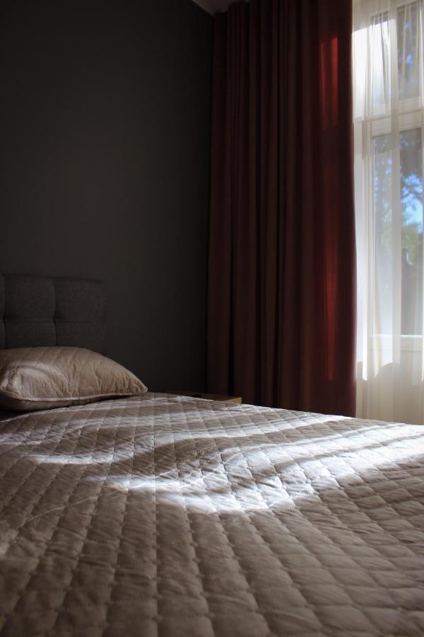 Emajoe Keeltekool Apartment ตาร์ตู ภายนอก รูปภาพ
