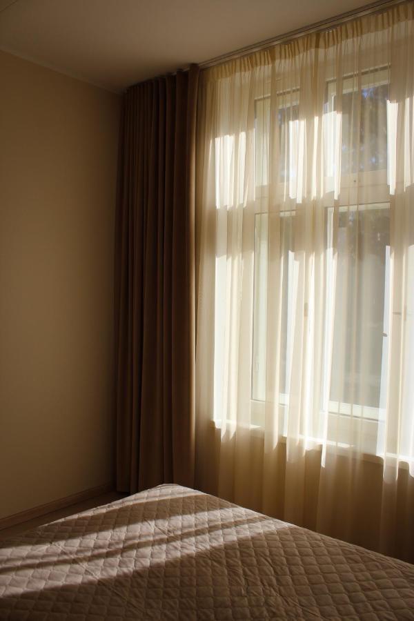 Emajoe Keeltekool Apartment ตาร์ตู ภายนอก รูปภาพ