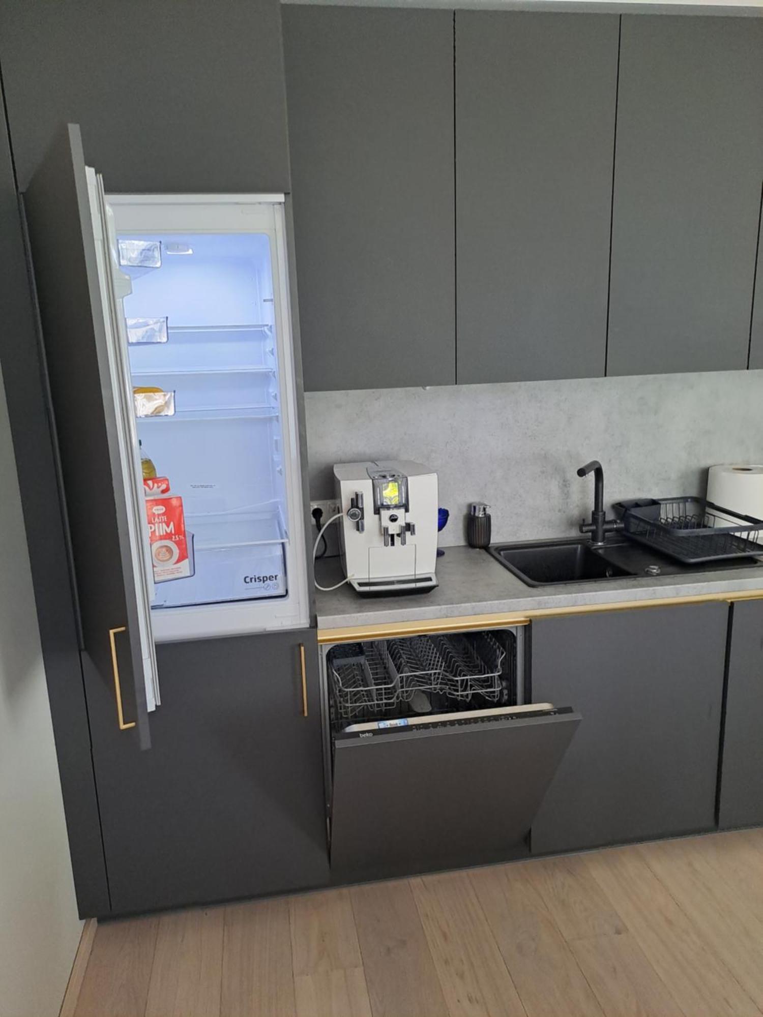 Emajoe Keeltekool Apartment ตาร์ตู ภายนอก รูปภาพ